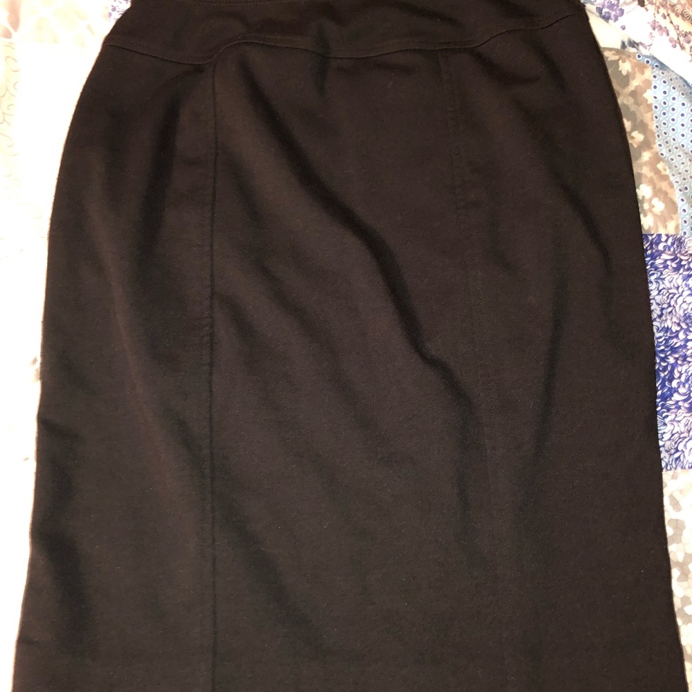 Ellen Tracy Size Small black skirt